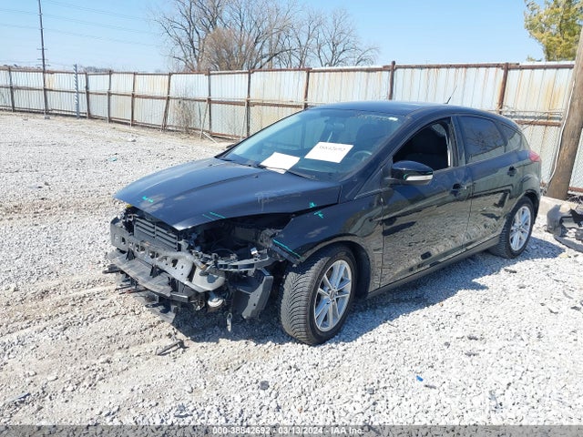 Ford FOCUS SE 2016 1FADP3K27GL342492 Image 2