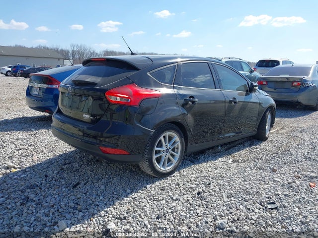 Ford FOCUS SE 2016 1FADP3K27GL342492 Image 4