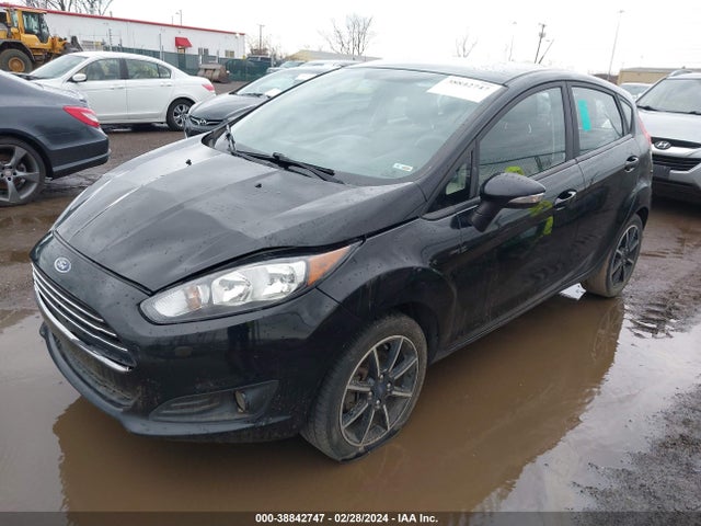 Ford FIESTA SE 2019 3FADP4EJ3KM136053 Image 2