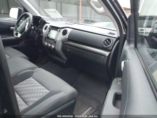5TFEM5F17KX140127 Toyota Tundra Sr5 4.6l V8