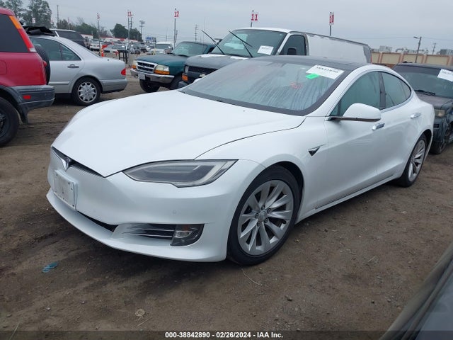 Tesla Model S 60/70/75/85 2016 5YJSA1E16GF170209 Image 2