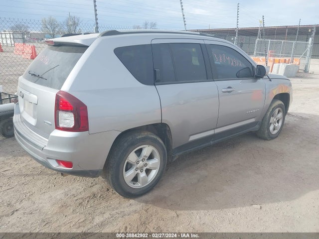 1C4NJCEAXHD213144 Jeep Compass Latitude Fwd