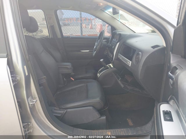 1C4NJCEAXHD213144 Jeep Compass Latitude Fwd