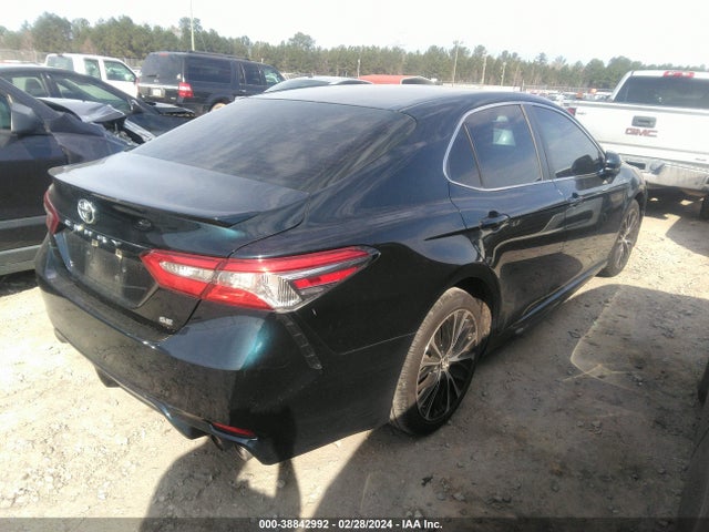 Toyota CAMRY SE 2018 4T1B11HK9JU555083 Image 4