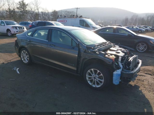Auction sale of the 2019 Ford Fusion Hybrid Sel, vin: 3FA6P0MU2KR136853, lot number: 38842997