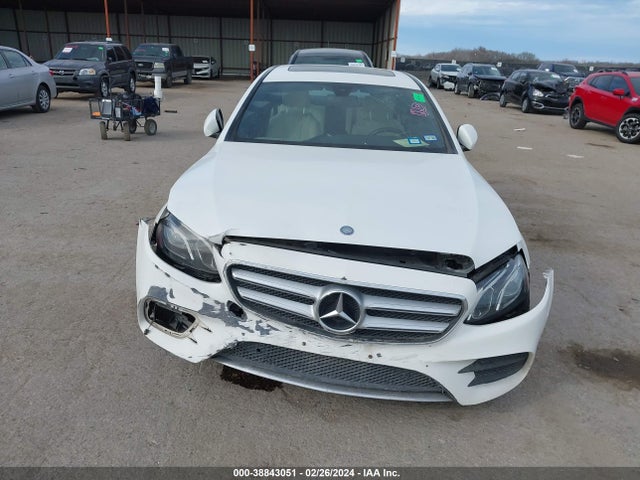 Mercedes-Benz E 300 2017 WDDZF4JB5HA054032 Image 12