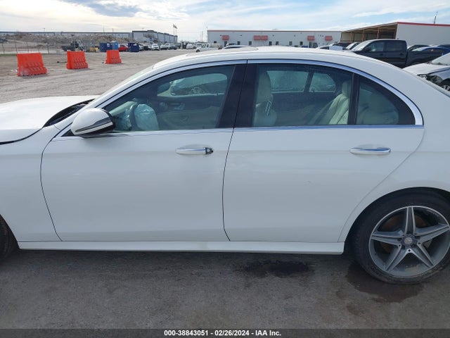 Mercedes-Benz E 300 2017 WDDZF4JB5HA054032 Image 14