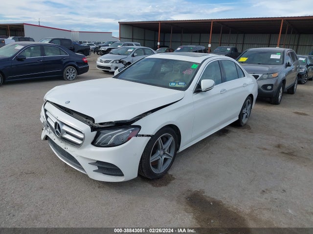Mercedes-Benz E 300 2017 WDDZF4JB5HA054032 Image 2