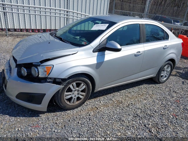 Chevrolet Sonic Lt Auto 2016 1G1JC5SH6G4117072 Image 2