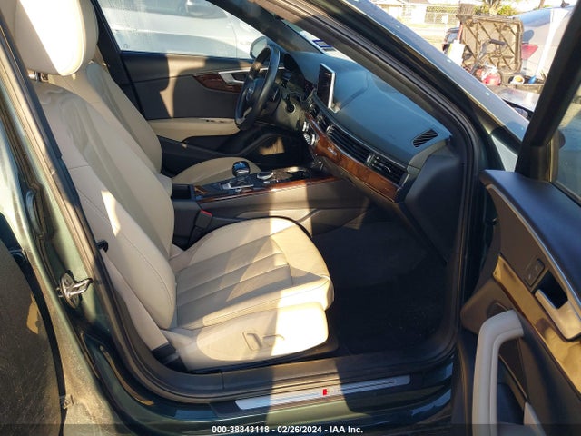 Audi A4 2.0t Premium 2017 WAUENAF44HN028645 Image 5