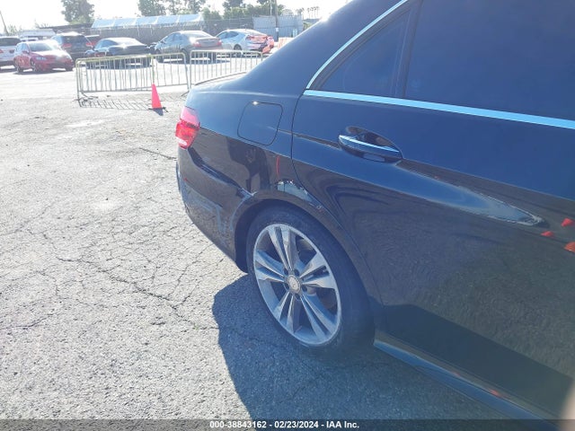 Mercedes-Benz E 350 2015 WDDHF5KB6FB107389 Image 17