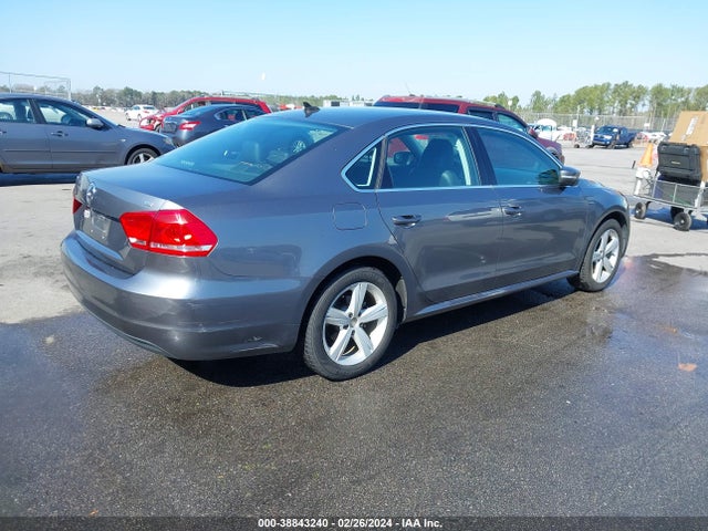 1VWAS7A32FC112979 Volkswagen Passat 1.8t Limited Edition