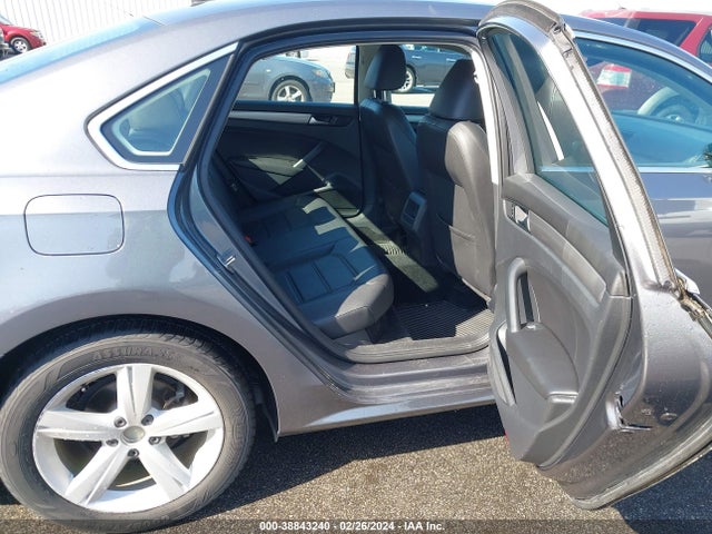 1VWAS7A32FC112979 Volkswagen Passat 1.8t Limited Edition