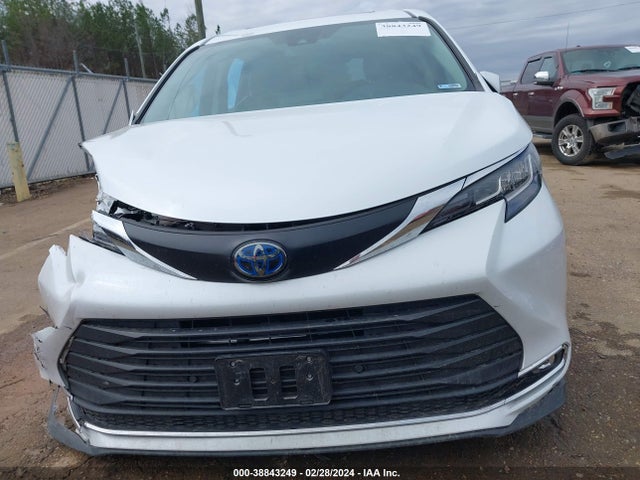 Toyota SIENNA XLE 2022 5TDYRKEC2NS116201 Image 12