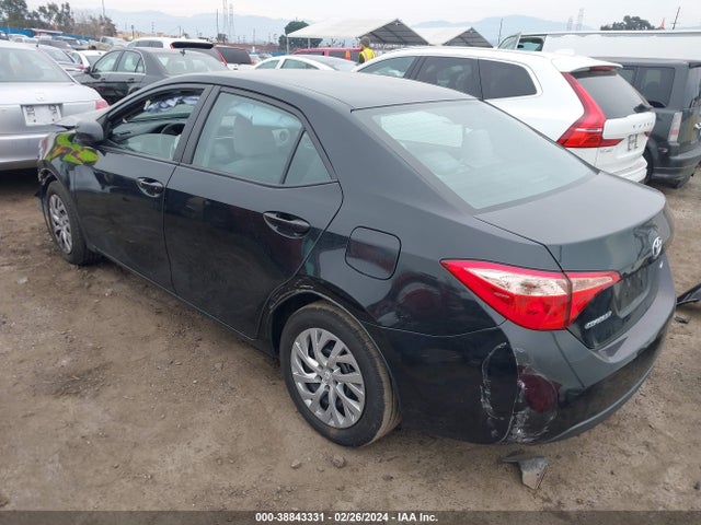 Toyota COROLLA LE 2017 5YFBURHE5HP668072 Image 3