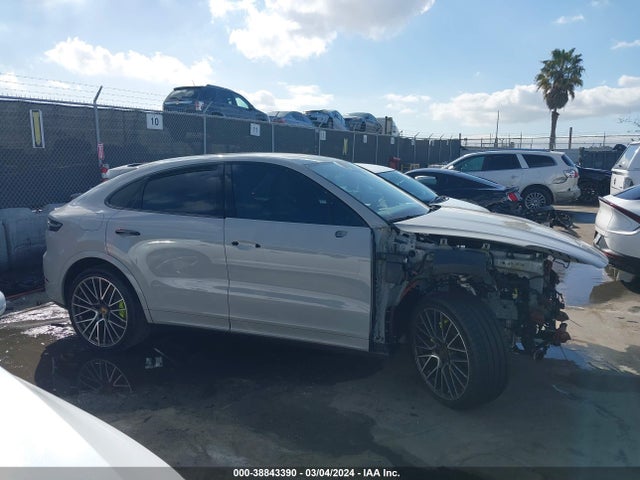 Porsche Cayenne E-hybrid Coupe Platinum Edition 2022 WP1BE2AY2NDA51265 Image 14