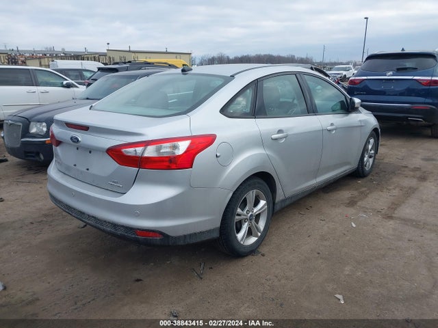 Ford FOCUS SE 2014 1FADP3F22EL245515 Image 4