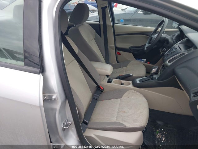Ford FOCUS SE 2014 1FADP3F22EL245515 Image 5