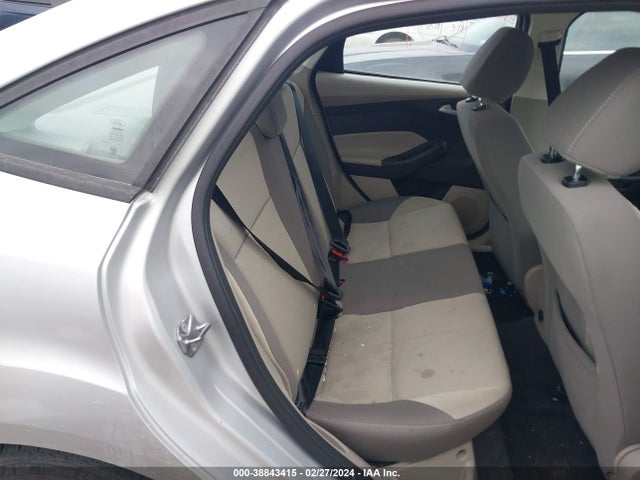 Ford FOCUS SE 2014 1FADP3F22EL245515 Image 8