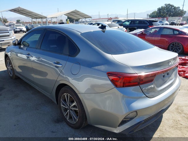 KIA Forte Lxs 2022 3KPF24AD1NE502995 Image 3