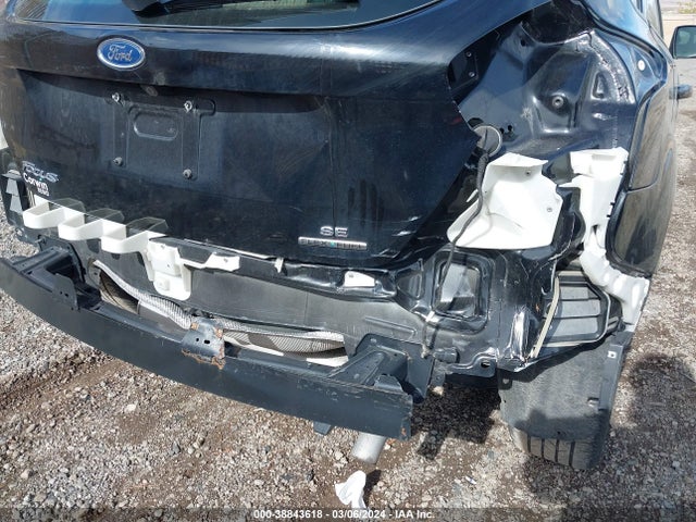 Ford FOCUS SE 2016 1FADP3K22GL388134 Image 6
