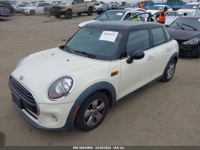 2016 MINI HARDTOP WMWXU1C58G2D11724 Photo 1