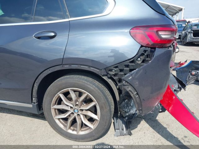 5UXCR4C08M9F65668 BMW X5 Sdrive40i