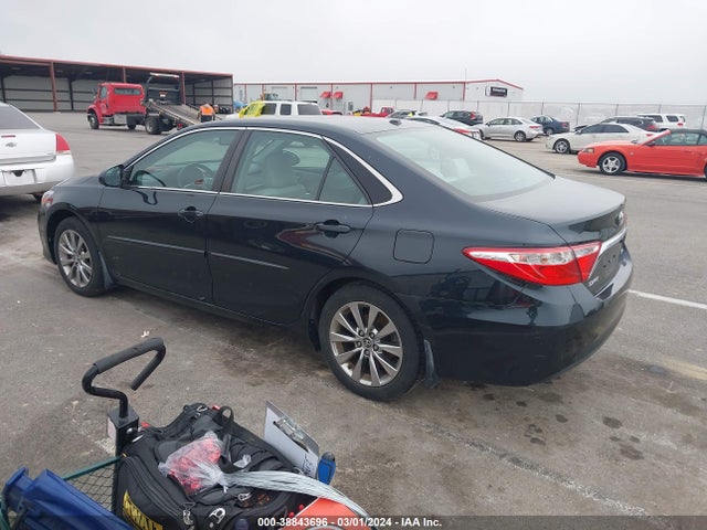 Toyota CAMRY XLE 2015 4T4BF1FK8FR505616 Image 3