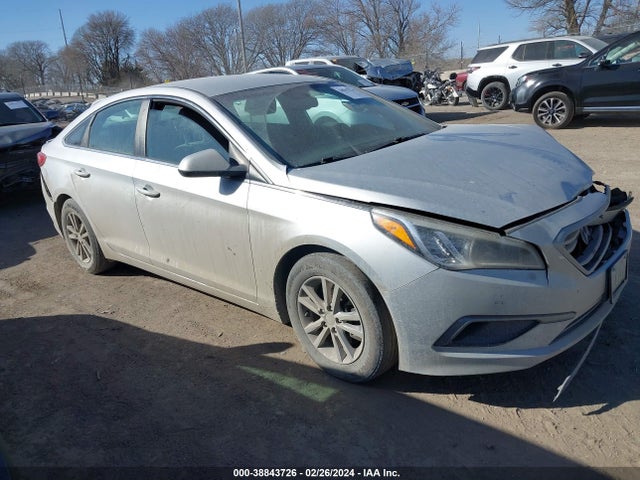 Hyundai SONATA SE 2016 5NPE24AFXGH375899 Image 1