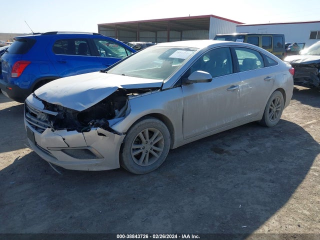 Hyundai SONATA SE 2016 5NPE24AFXGH375899 Image 2
