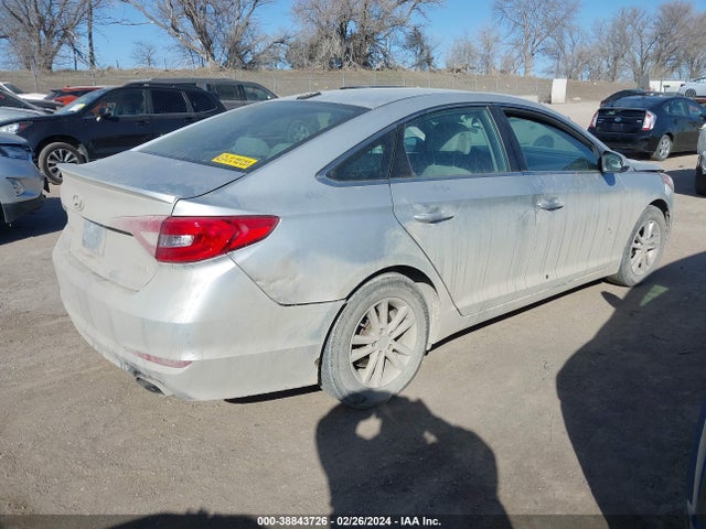 Hyundai SONATA SE 2016 5NPE24AFXGH375899 Image 4