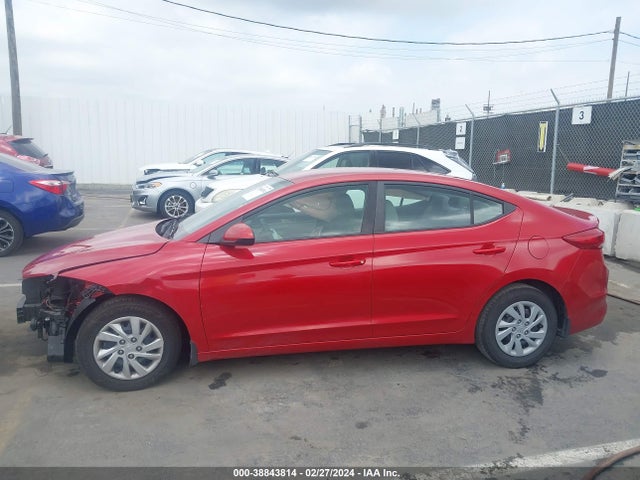 Hyundai ELANTRA SE 2018 5NPD74LF0JH342993 Image 15