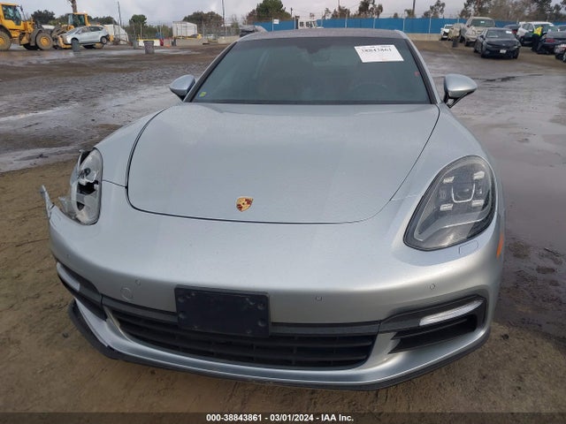 WP0AE2A76JL130765 Porsche Panamera E-hybrid 4