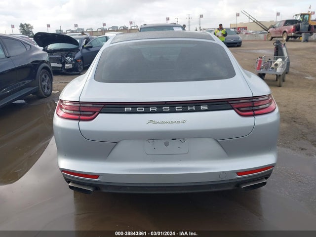 WP0AE2A76JL130765 Porsche Panamera E-hybrid 4