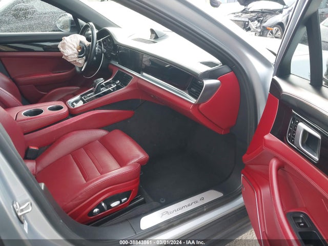 2018 PORSCHE PANAMERA E-HYBRID WP0AE2A76JL130765 Photo 4