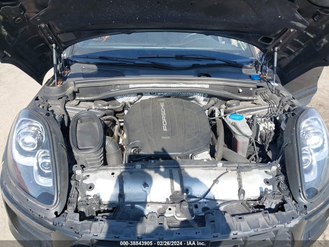 2018 PORSCHE MACAN WP1AA2A51JLB10772 Photo 9