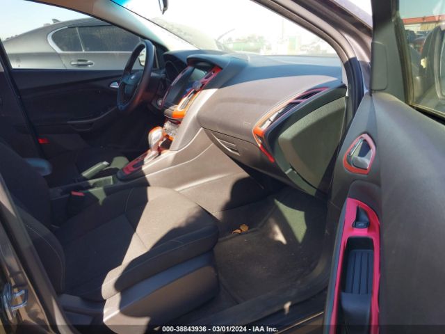 1FADP3H25JL228778 Ford FOCUS SEL