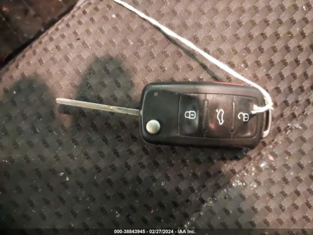 3VW2K7AJ3EM393030 Volkswagen Jetta 2.0l S