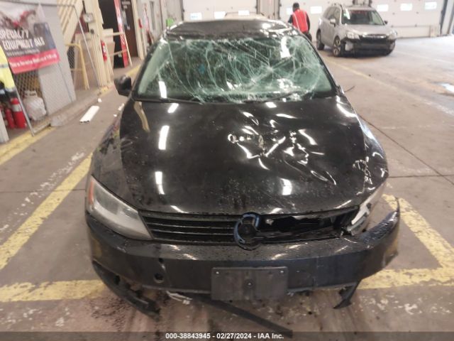 3VW2K7AJ3EM393030 Volkswagen Jetta 2.0l S