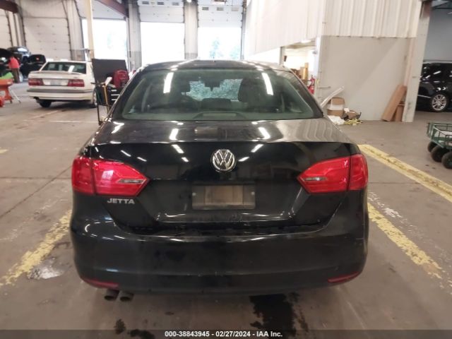 3VW2K7AJ3EM393030 Volkswagen Jetta 2.0l S