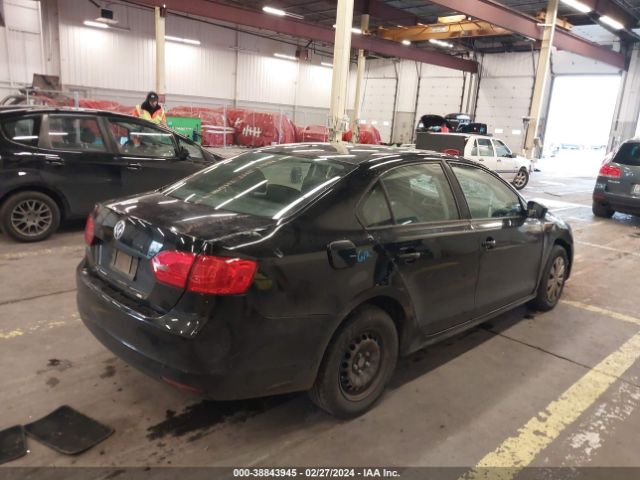 3VW2K7AJ3EM393030 Volkswagen Jetta 2.0l S