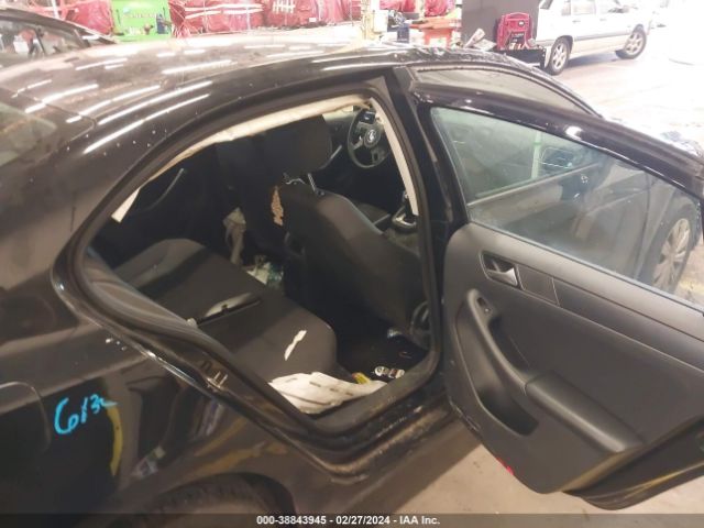 3VW2K7AJ3EM393030 Volkswagen Jetta 2.0l S