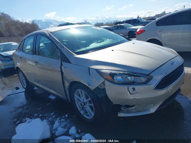 Ford FOCUS SE 2018 1FADP3F24JL313470 Image 1