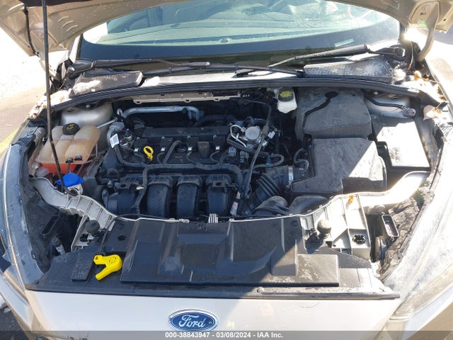 Ford FOCUS SE 2018 1FADP3F24JL313470 Image 10