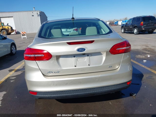 Ford FOCUS SE 2018 1FADP3F24JL313470 Image 16