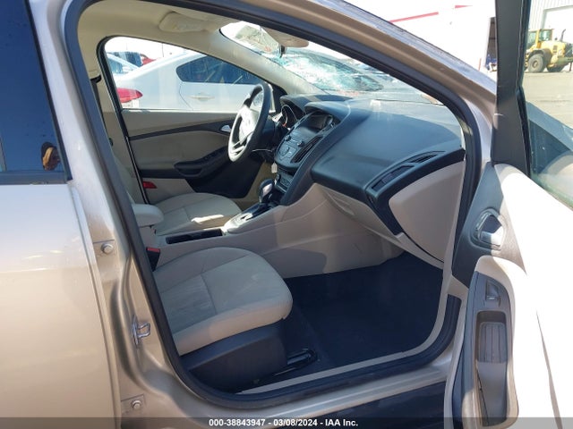 Ford FOCUS SE 2018 1FADP3F24JL313470 Image 5