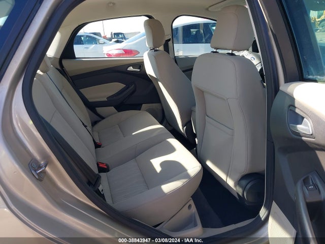 Ford FOCUS SE 2018 1FADP3F24JL313470 Image 8