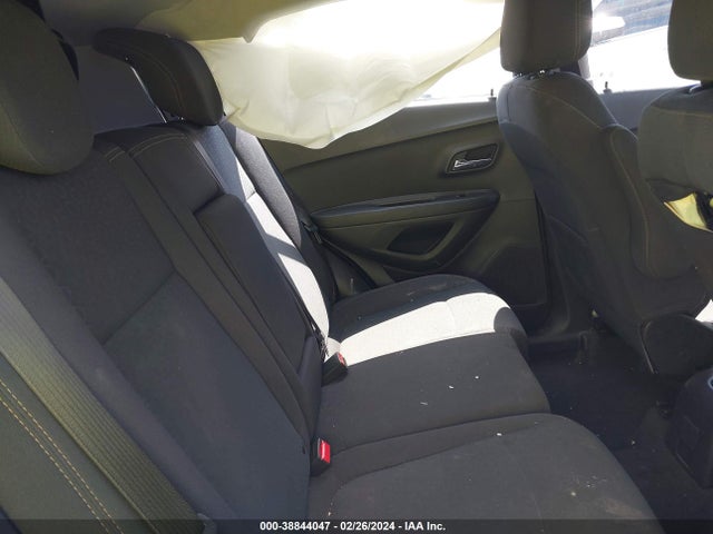 Chevrolet TRAX LS 2019 3GNCJKSB0KL242806 Image 8
