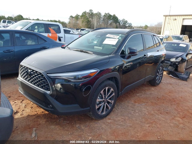 Toyota Corolla Cross Xle 2023 7MUDAAAG2PV044076 Image 2