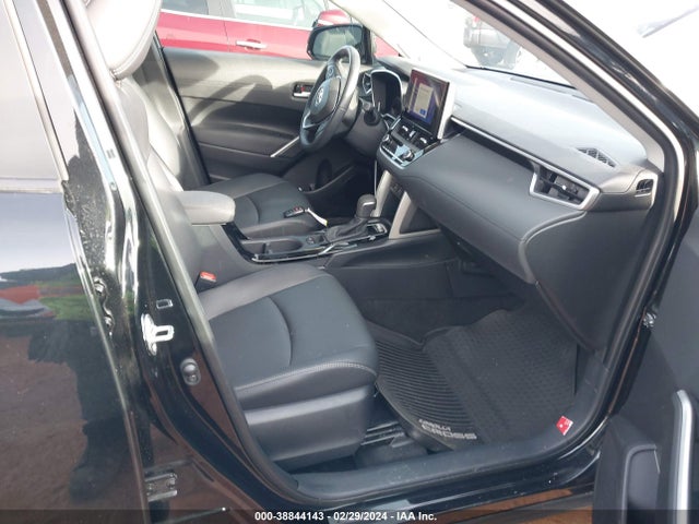 Toyota Corolla Cross Xle 2023 7MUDAAAG2PV044076 Image 5